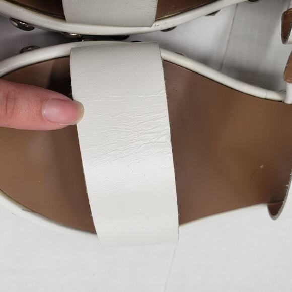 Steve Madden Sandals Women 9 White Studded Leather Vacation Goth Preppy Flatform - Picture 5 of 16